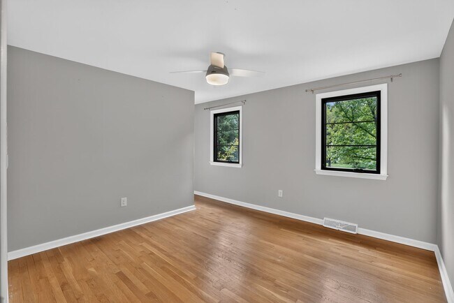 Building Photo - 6 Mill Race Pl
