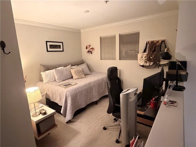 Building Photo - 903 Providence Pl