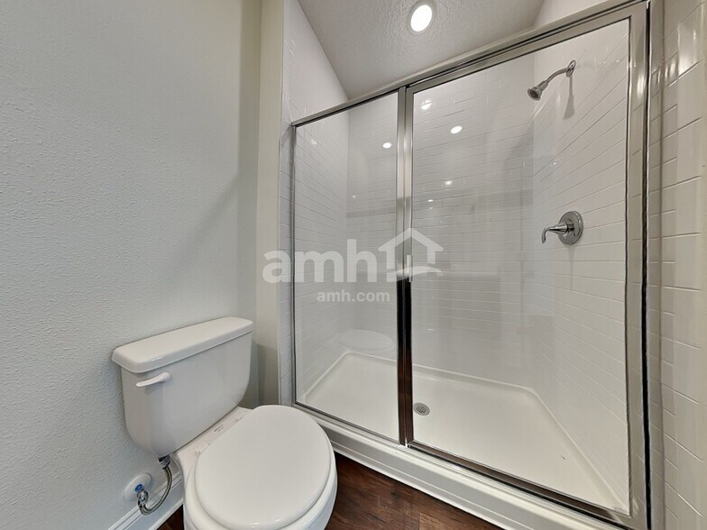 Building Photo - 146 Elcano Ln