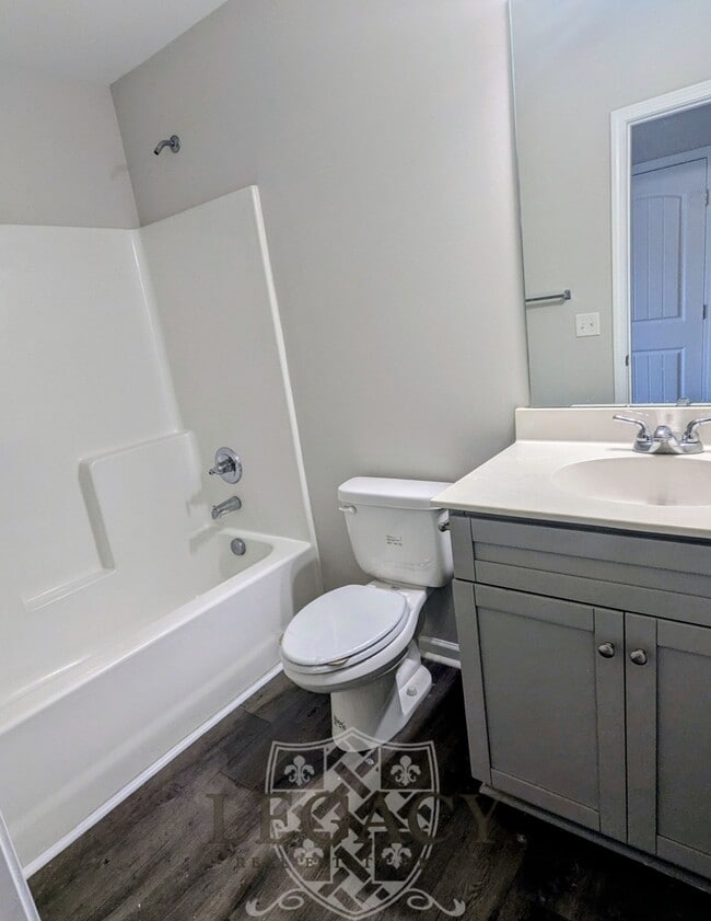 Building Photo - 730 Pippin Dr