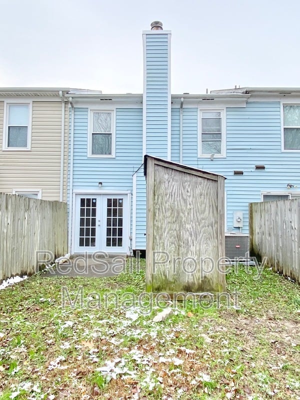 Building Photo - 5612 Picadilly Ln