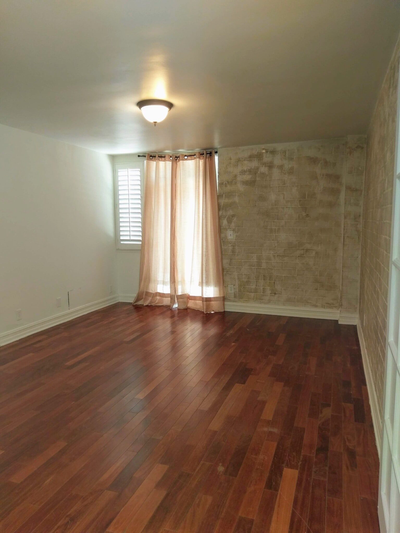 Bedroom 1 - 540 Kelton Ave
