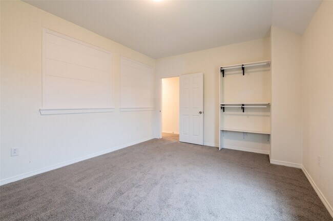 Building Photo - 25012 Armagh Rd