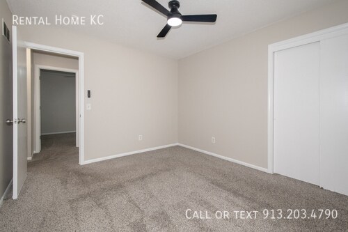 Building Photo - 16413 W 123rd St