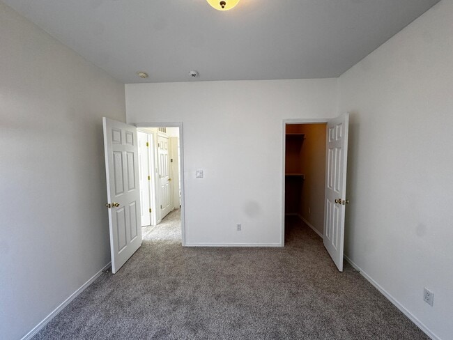 Building Photo - 4629 Spanish Sun Ave NE