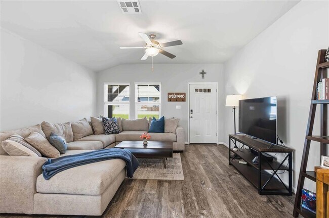 Building Photo - 805 Russet Rock Dr