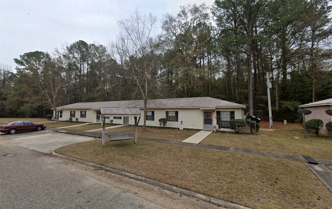 Building Photo - 30774 Hwy 17