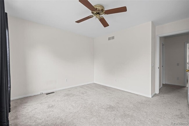 Building Photo - 47258 Scarlet Dr N