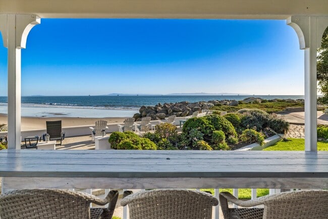 Building Photo - 867 Sand Point Rd