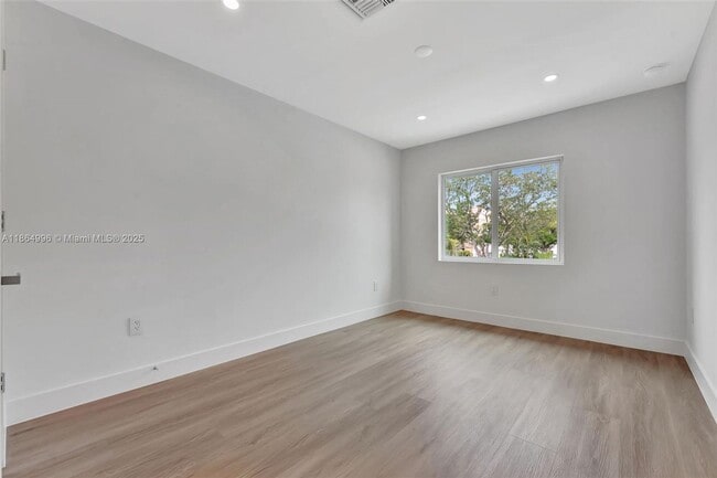 Building Photo - 1563 NW 94th Ave
