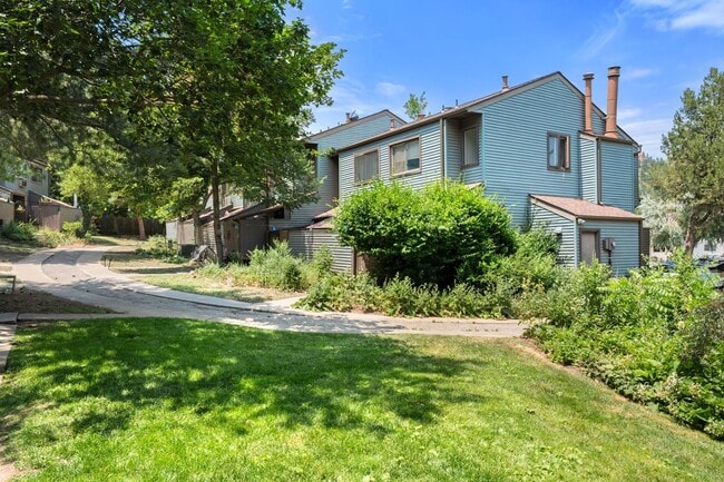 Building Photo - 350 Arapahoe Ave