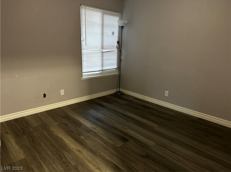 Building Photo - 3915 Cll Tereon