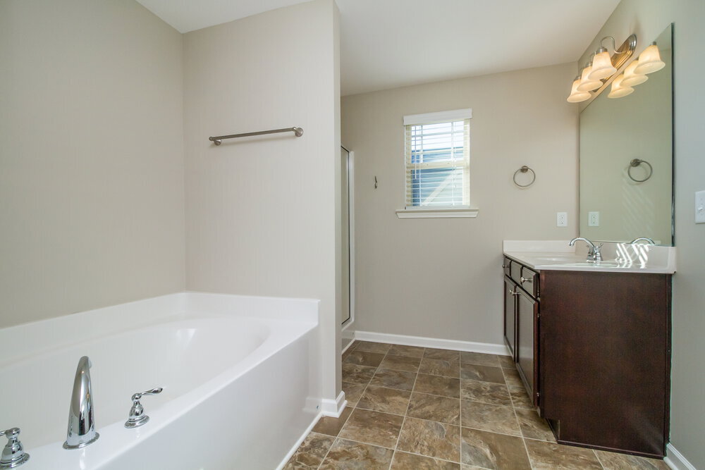 Building Photo - 8005 Lakota Ct