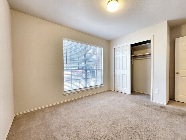 Building Photo - Charming 3BD/2BA Home with Spacious Backyard in Cedar Park