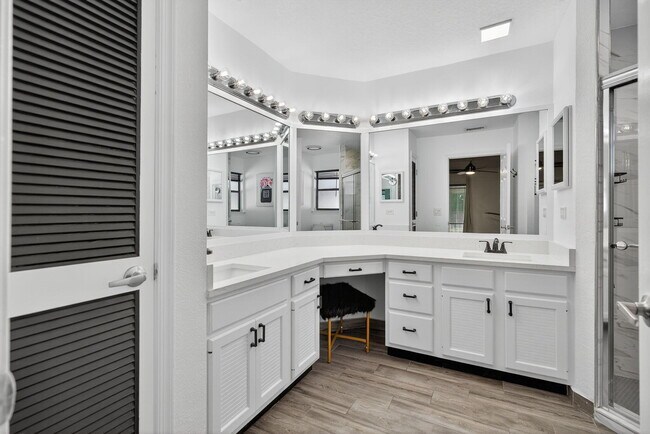 Building Photo - 2606 Monaco Terrace