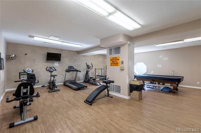 Building Photo - 2301 E Fremont Ave