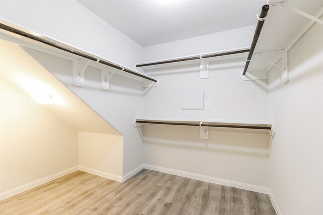 Building Photo - 196 Spring Meadows Cir