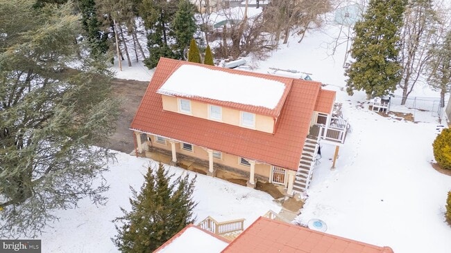 Building Photo - 341 Gordon Rd