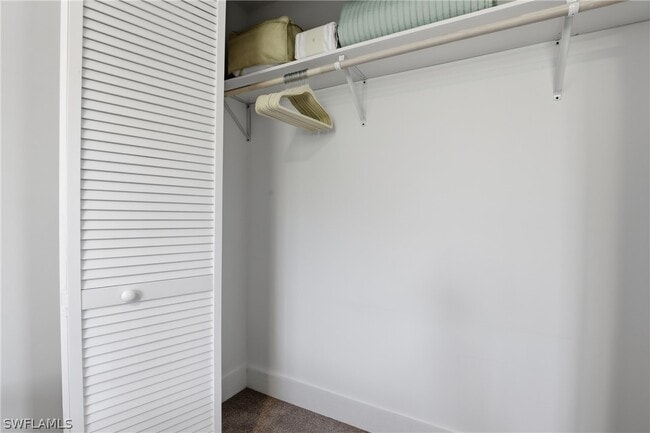 Building Photo - 1046 Periwinkle Way