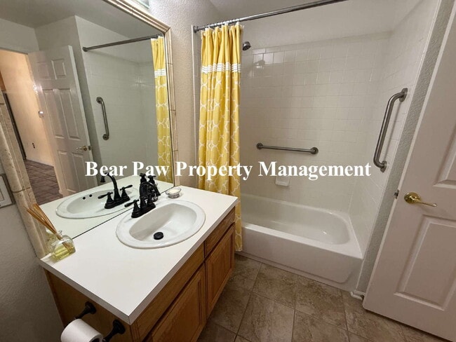 Building Photo - "New Lower Price on this Spacious 2-Bed, 2-Bath Condo Retreat"