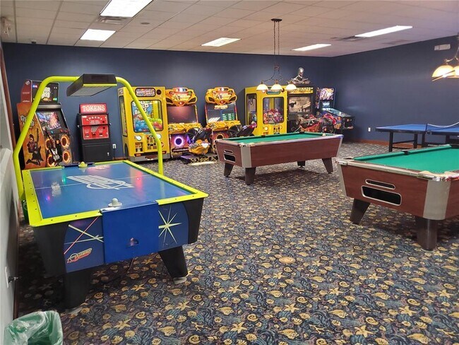 Building Photo - 8965 Cat Palm Rd