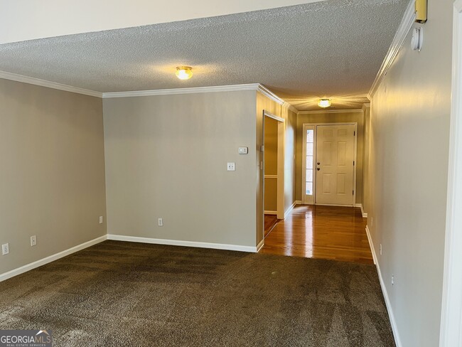 Building Photo - 155 Woodstream Wy