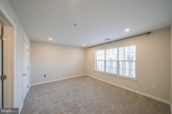 Building Photo - 109 Timberbrook Ln