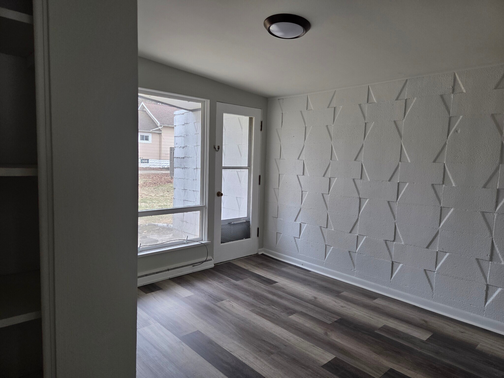 Building Photo - 763 Douglas St