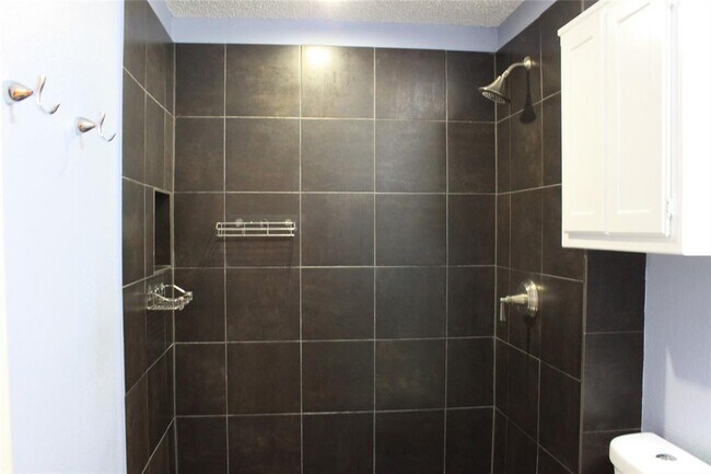 Building Photo - 922 Fannin St