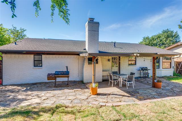 Building Photo - 204 Laura Dr
