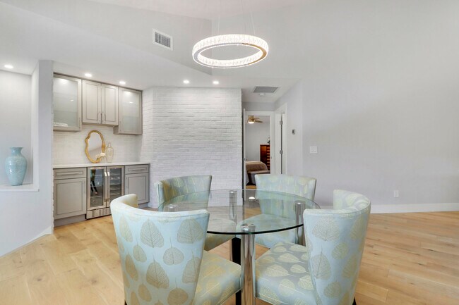 Building Photo - 104 Sea Oats Dr