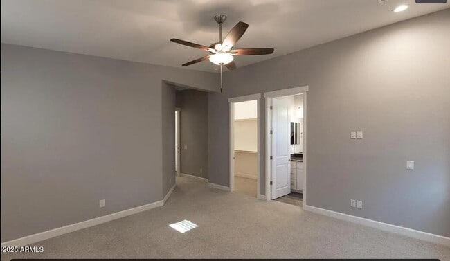 Building Photo - 1028 E Curry Rd