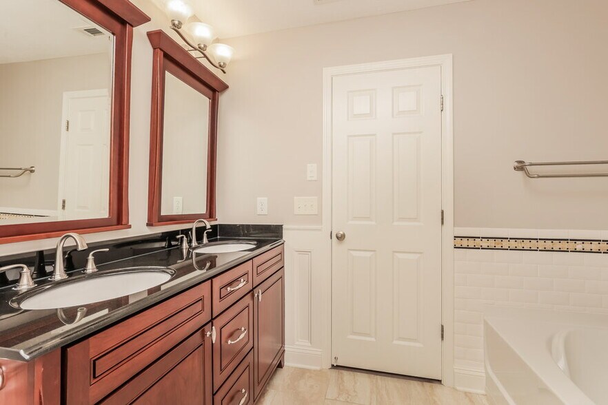 Building Photo - 3407 Almar Knot Dr