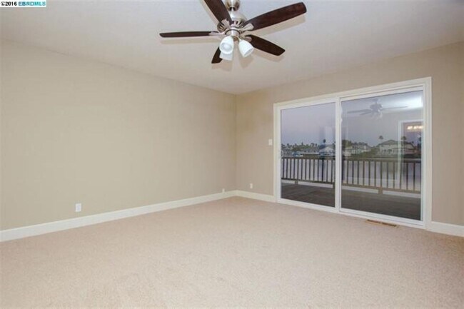 Building Photo - 1345 Shell Ct