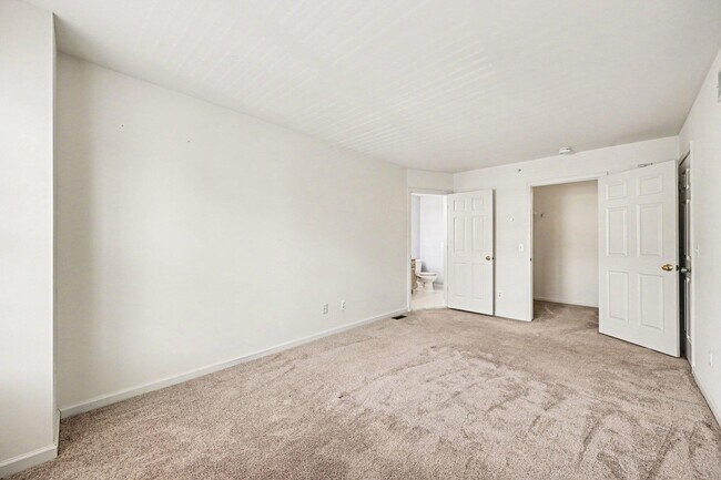 Building Photo - 2878 Barclay Wy