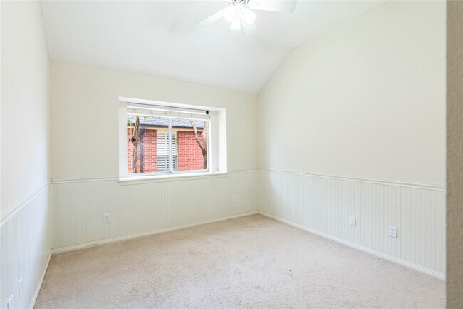 Building Photo - 11990 Cobblestone Dr