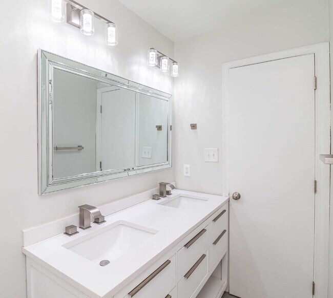 Building Photo - ADORABLE 3 BR | 1 BA Home in Dudley | Fully Renovated and Move-In Ready!