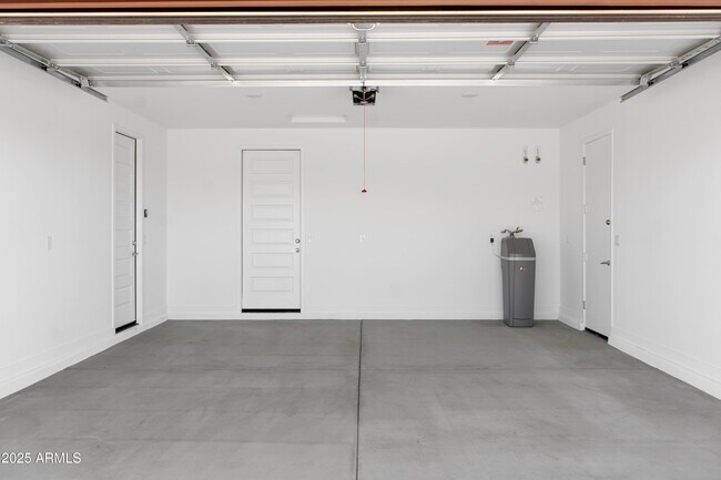 Building Photo - 3141 S 155th Ln