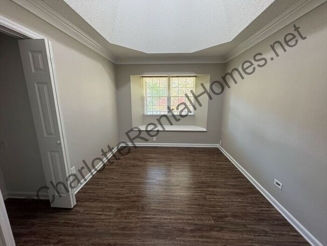 Building Photo - Rocking Chair front porch in Mint Hill!