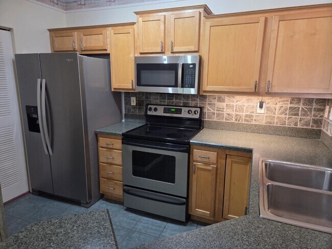 Building Photo - 520 Florida Club Blvd