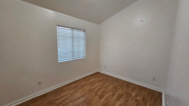 Building Photo - Great Home for Christmas