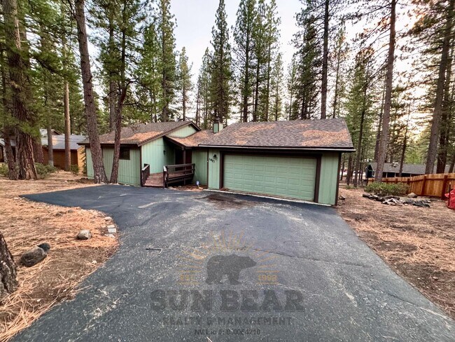 Building Photo - 3 Bedroom Mill Creek Home Available Now!