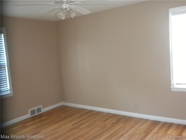Building Photo - 1711 Villa Rd