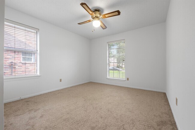 Building Photo - 25802 Chapel Ridge Ln