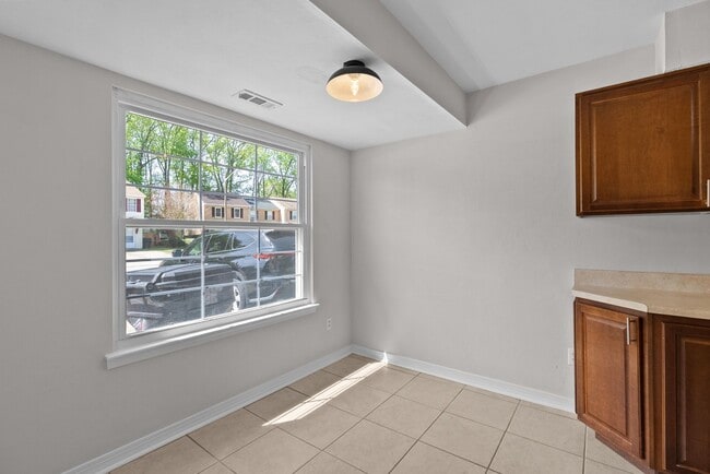 Building Photo - 5516 Amhurst Ct