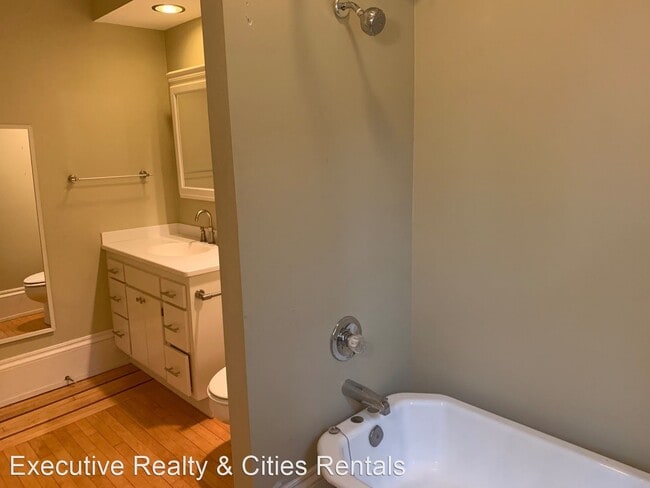 Building Photo - 2 br, 1.5 bath House - 734 Jefferson St NE