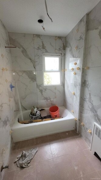 Building Photo - 8 Dee Pl