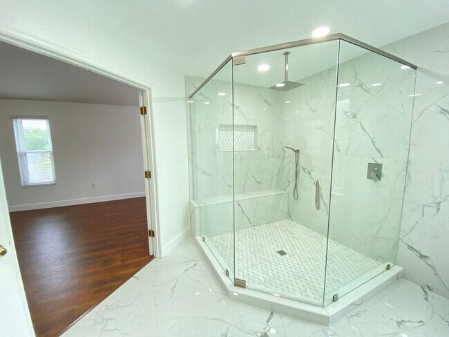 Building Photo - 13110 Moss Park Ridge Dr