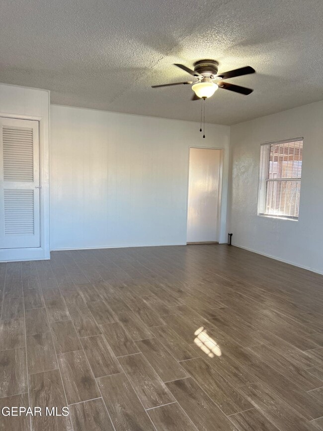 Building Photo - 4204 Flory Ave