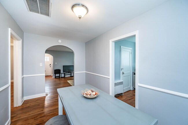 Building Photo - Charming 2-Bed, 1-Bath Home with All-inclu...